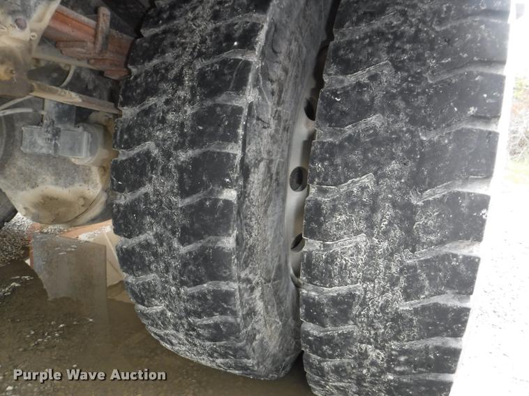 image for item DB3924 1984 Ford L8501 Louisville 101 tanker fire truck