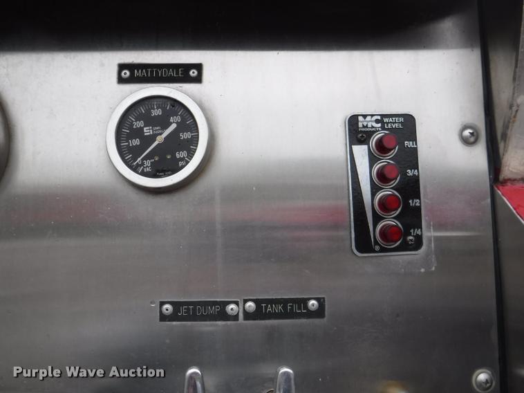 image for item DB3924 1984 Ford L8501 Louisville 101 tanker fire truck