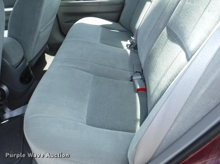 image for item DB3951 2005 Ford Taurus SE