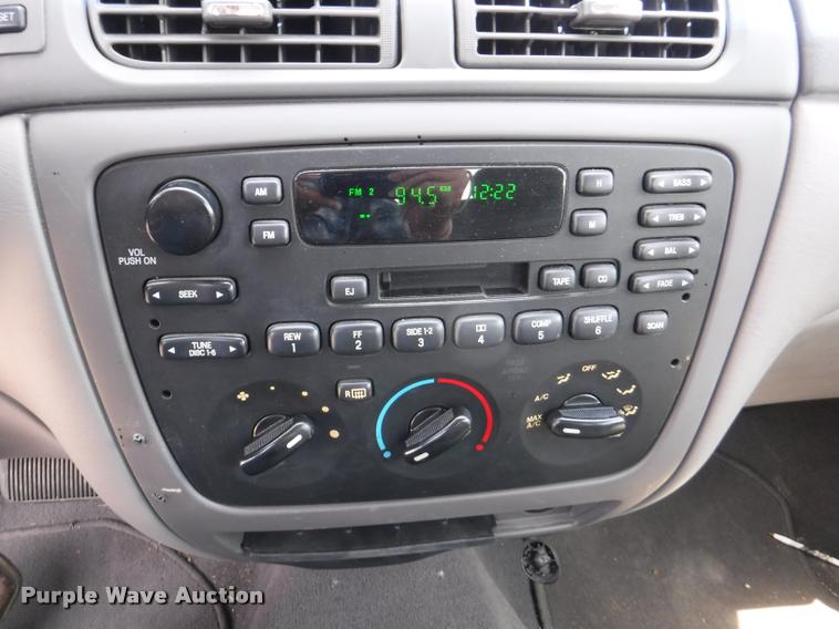 image for item DB3951 2005 Ford Taurus SE