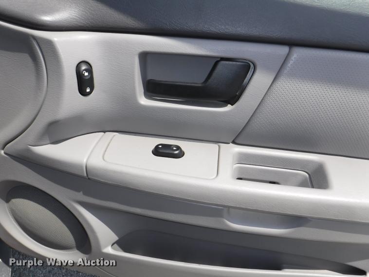 image for item DB3951 2005 Ford Taurus SE