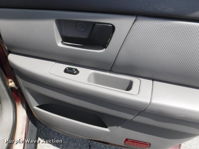 image for item DB3951 2005 Ford Taurus SE