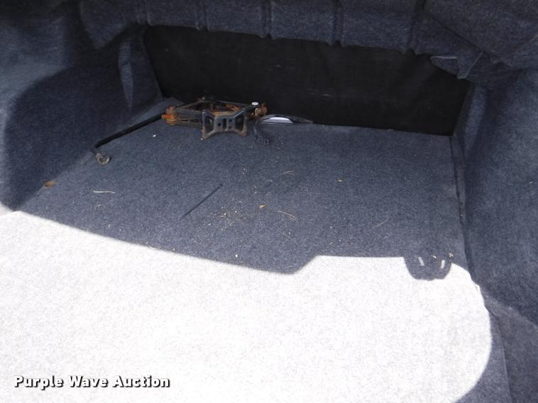 image for item DB3951 2005 Ford Taurus SE