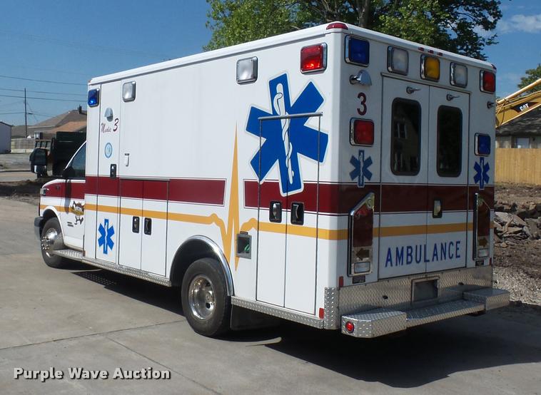 image for item DD9437 2009 Chevrolet Express 3500 ambulance