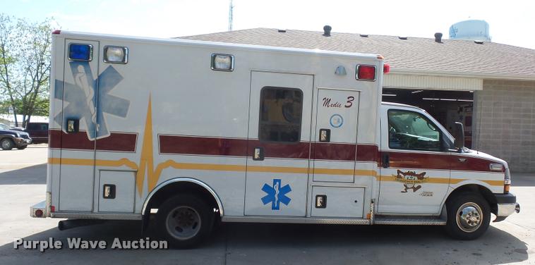 image for item DD9437 2009 Chevrolet Express 3500 ambulance