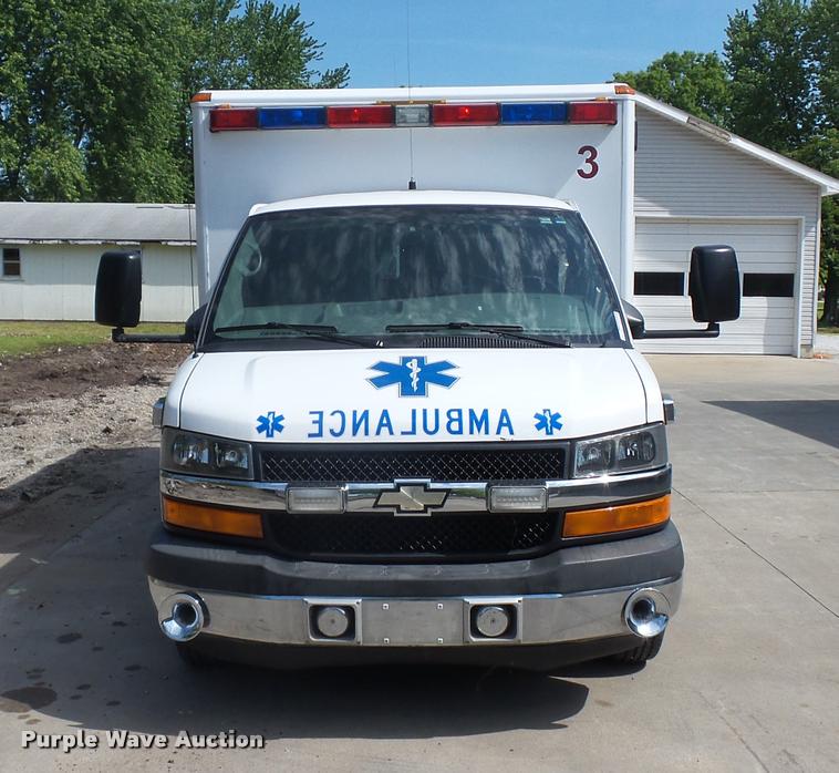 image for item DD9437 2009 Chevrolet Express 3500 ambulance