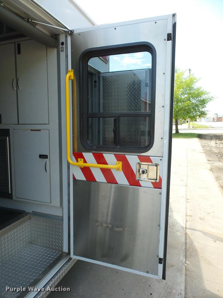 image for item DD9437 2009 Chevrolet Express 3500 ambulance