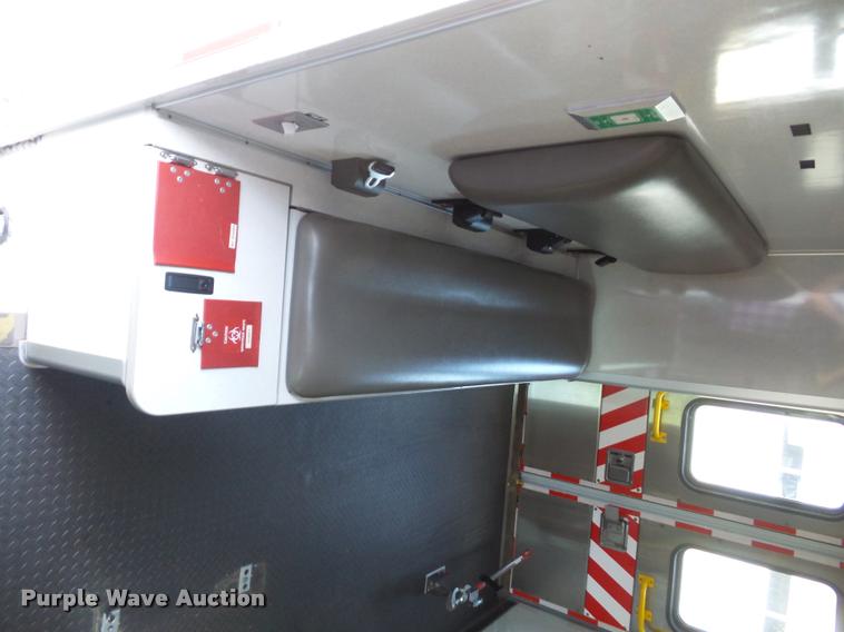 image for item DD9437 2009 Chevrolet Express 3500 ambulance