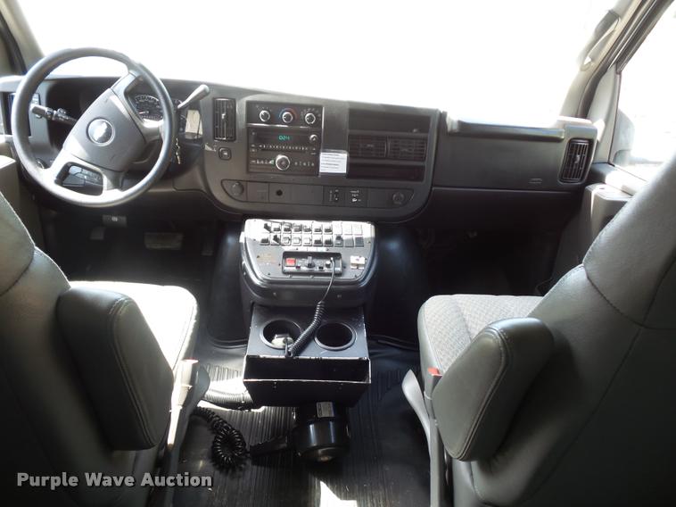 image for item DD9437 2009 Chevrolet Express 3500 ambulance