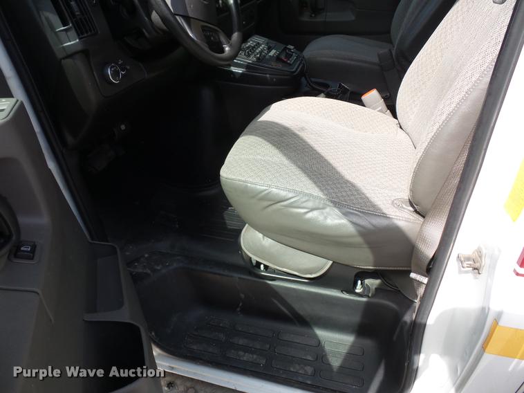 image for item DD9437 2009 Chevrolet Express 3500 ambulance