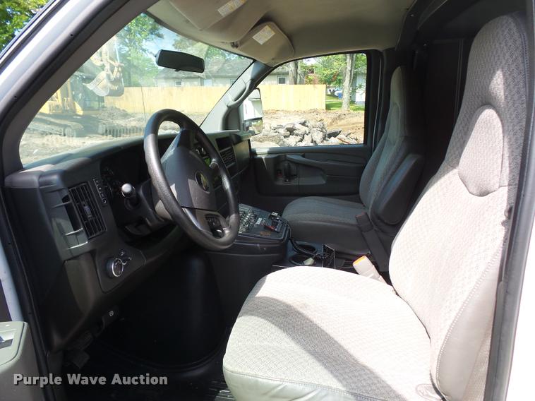 image for item DD9437 2009 Chevrolet Express 3500 ambulance