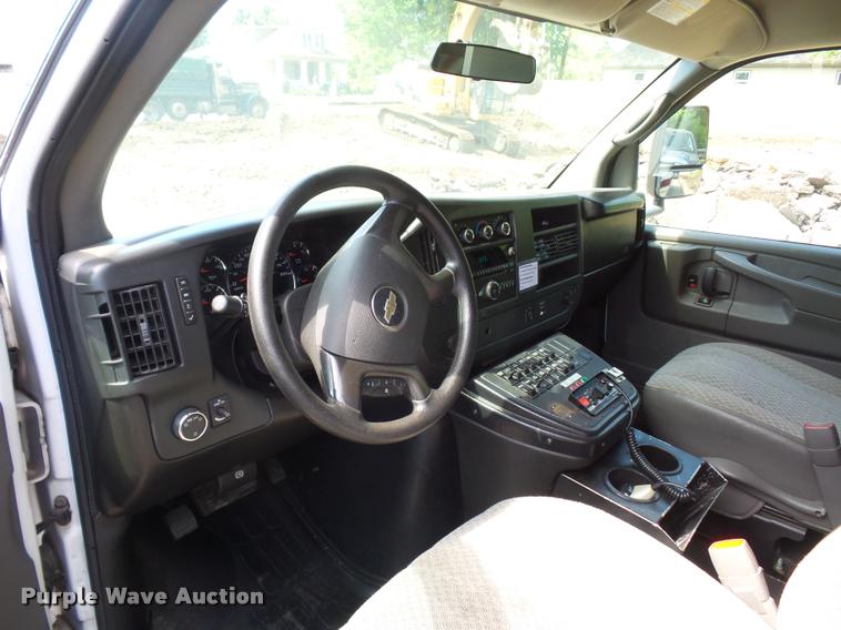 image for item DD9437 2009 Chevrolet Express 3500 ambulance