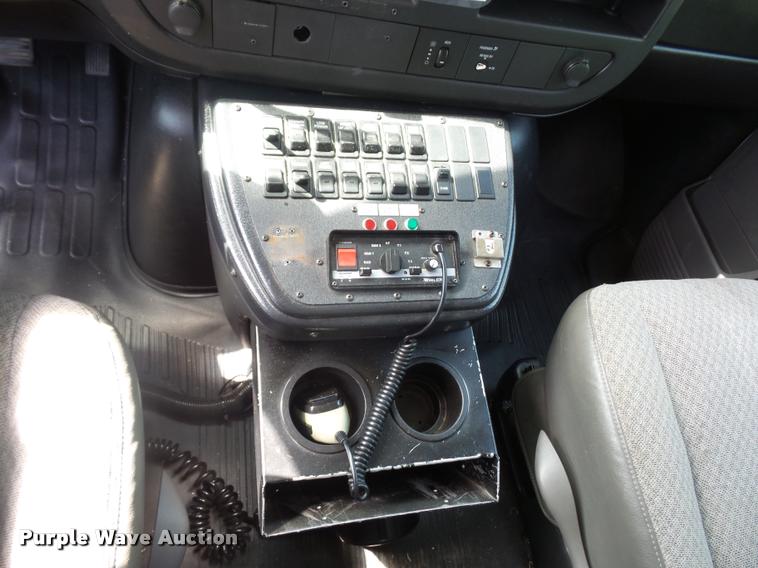 image for item DD9437 2009 Chevrolet Express 3500 ambulance