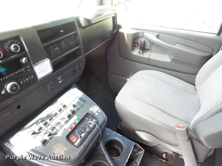 image for item DD9437 2009 Chevrolet Express 3500 ambulance