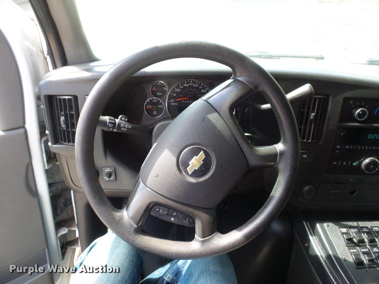 image for item DD9437 2009 Chevrolet Express 3500 ambulance