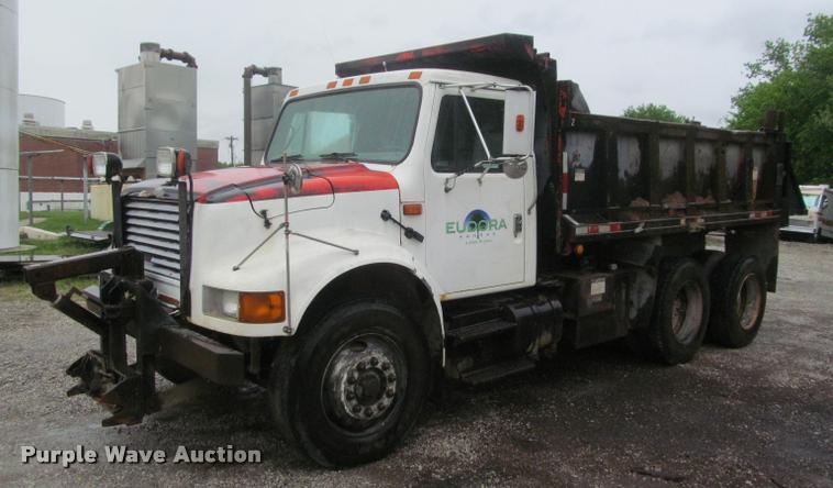 image for item DG9463 1991 International 4900 dump truck