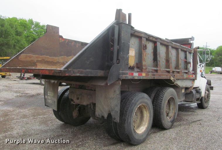 image for item DG9463 1991 International 4900 dump truck
