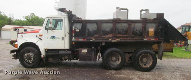 image for item DG9463 1991 International 4900 dump truck