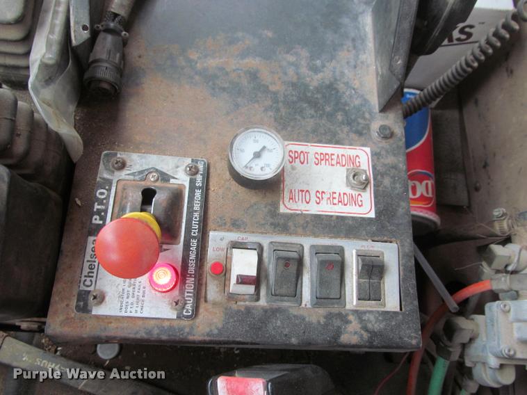 image for item DG9463 1991 International 4900 dump truck