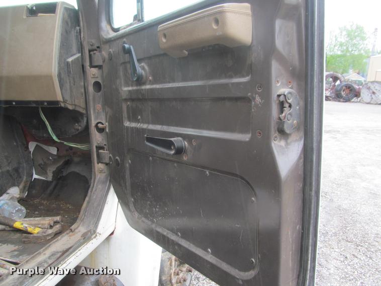 image for item DG9463 1991 International 4900 dump truck