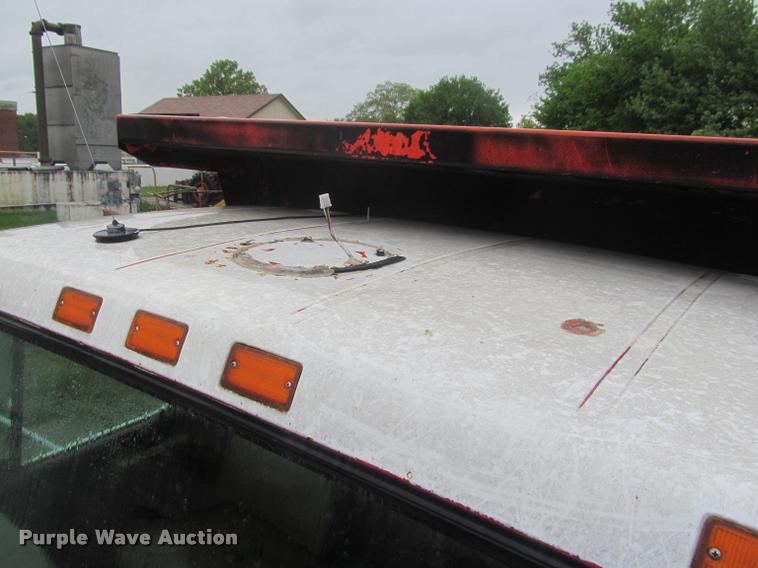 image for item DG9463 1991 International 4900 dump truck