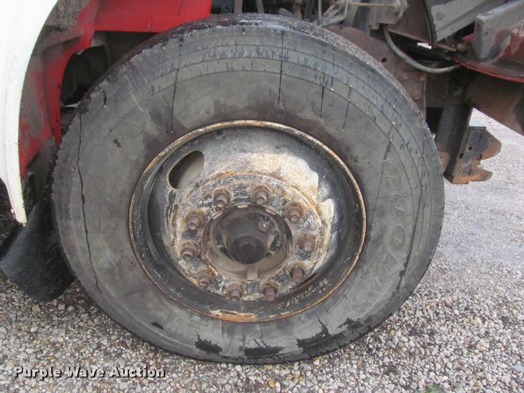 image for item DG9463 1991 International 4900 dump truck