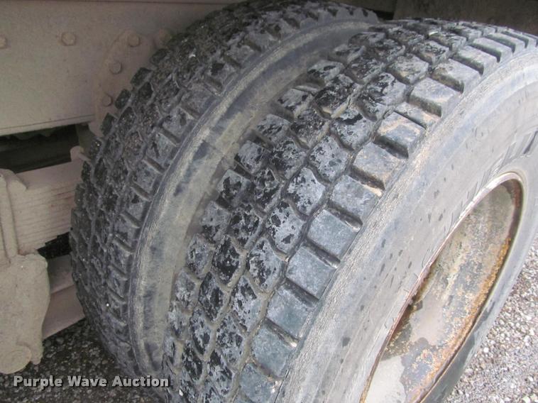 image for item DG9463 1991 International 4900 dump truck