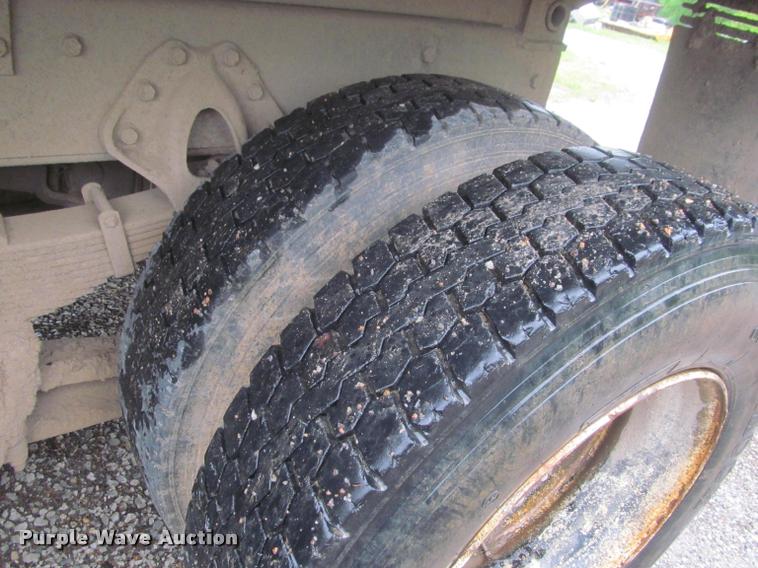 image for item DG9463 1991 International 4900 dump truck