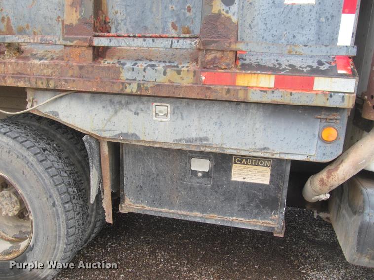 image for item DG9463 1991 International 4900 dump truck
