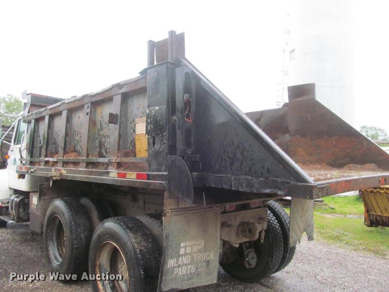image for item DG9463 1991 International 4900 dump truck