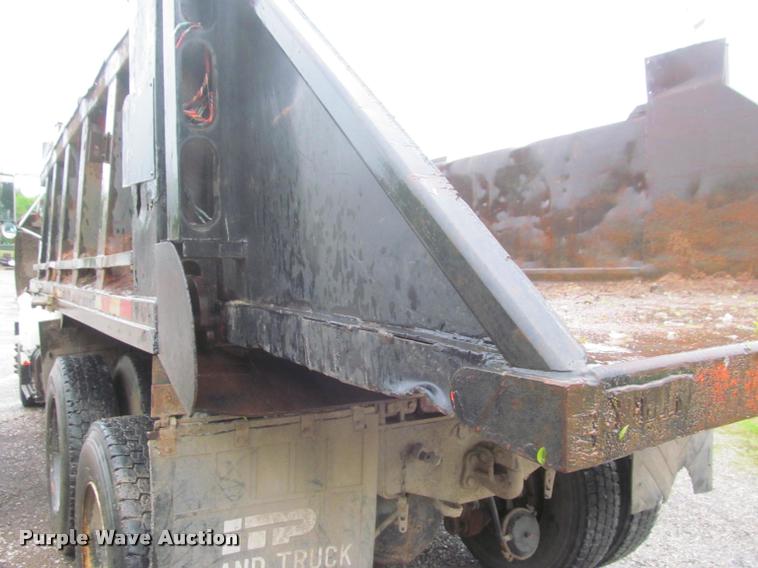 image for item DG9463 1991 International 4900 dump truck