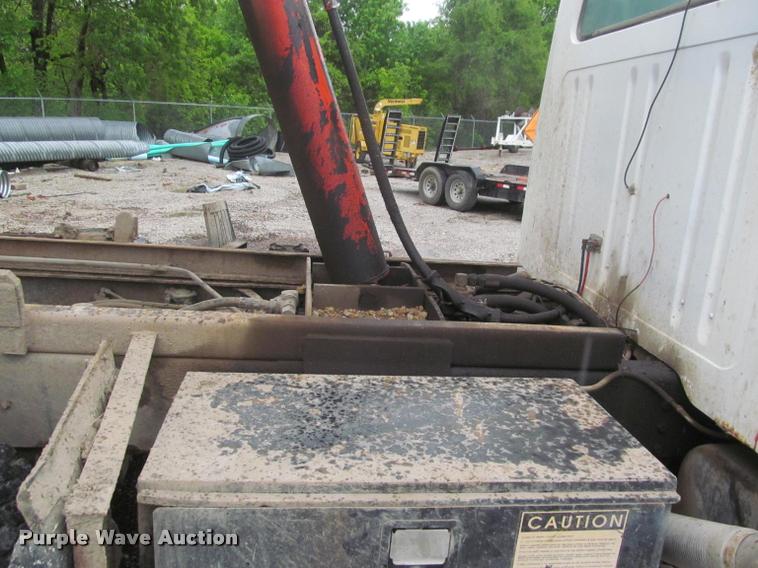 image for item DG9463 1991 International 4900 dump truck