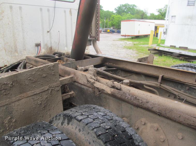 image for item DG9463 1991 International 4900 dump truck