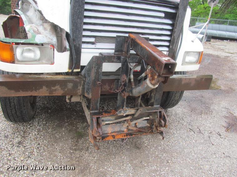 image for item DG9463 1991 International 4900 dump truck