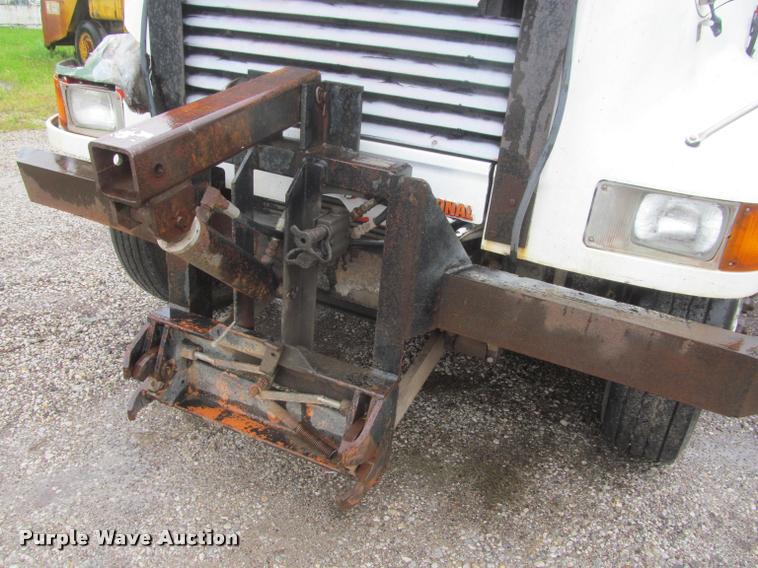 image for item DG9463 1991 International 4900 dump truck