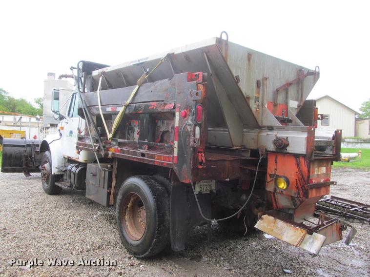 image for item DG9464 1993 International 4900 dump truck
