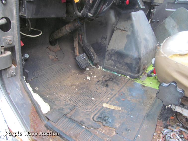 image for item DG9464 1993 International 4900 dump truck