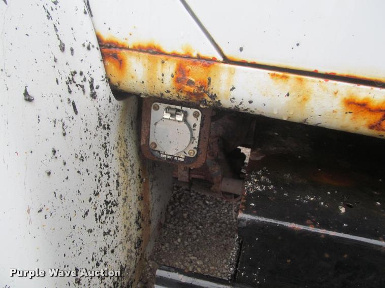 image for item DG9464 1993 International 4900 dump truck