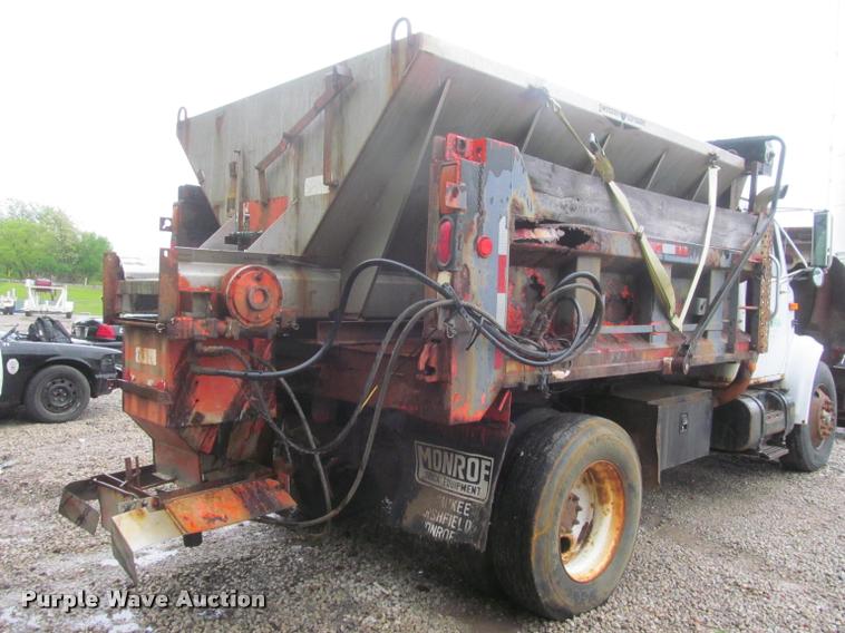 image for item DG9464 1993 International 4900 dump truck