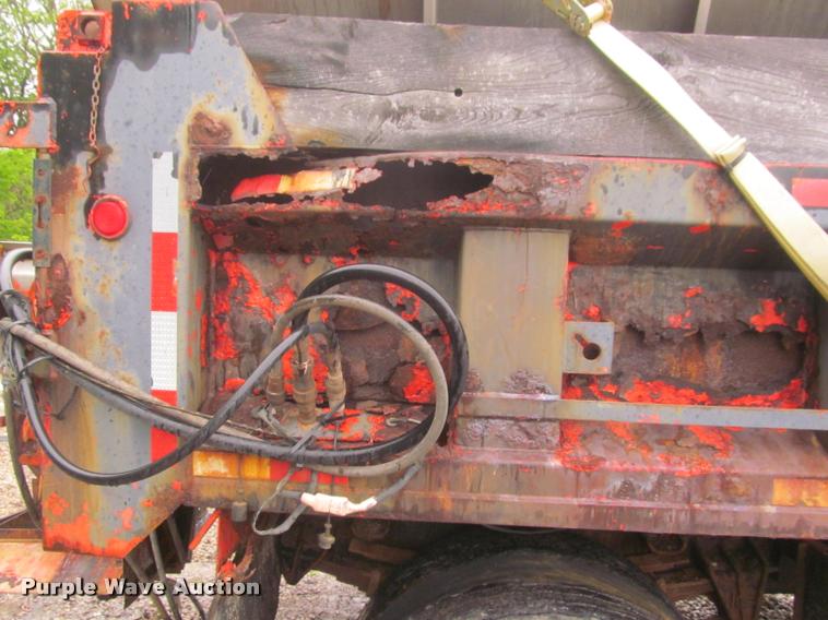image for item DG9464 1993 International 4900 dump truck