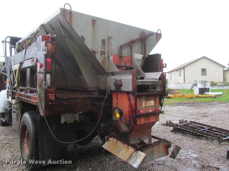 image for item DG9464 1993 International 4900 dump truck