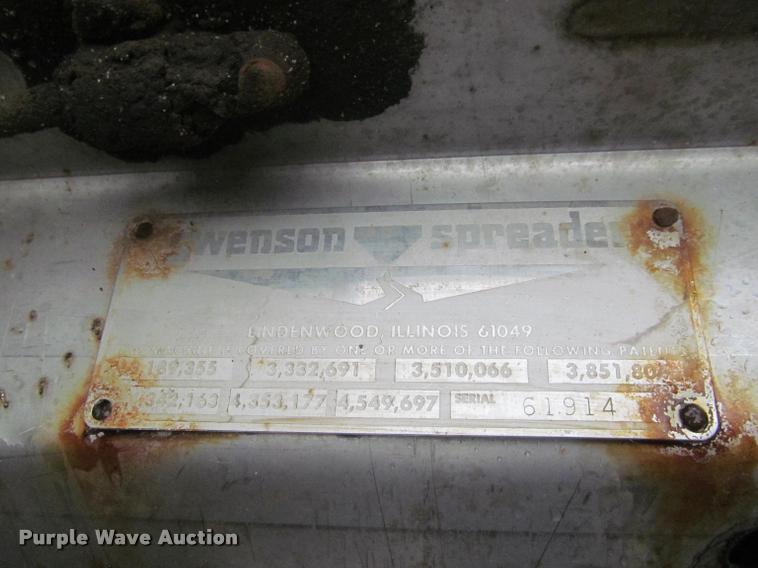 image for item DG9464 1993 International 4900 dump truck