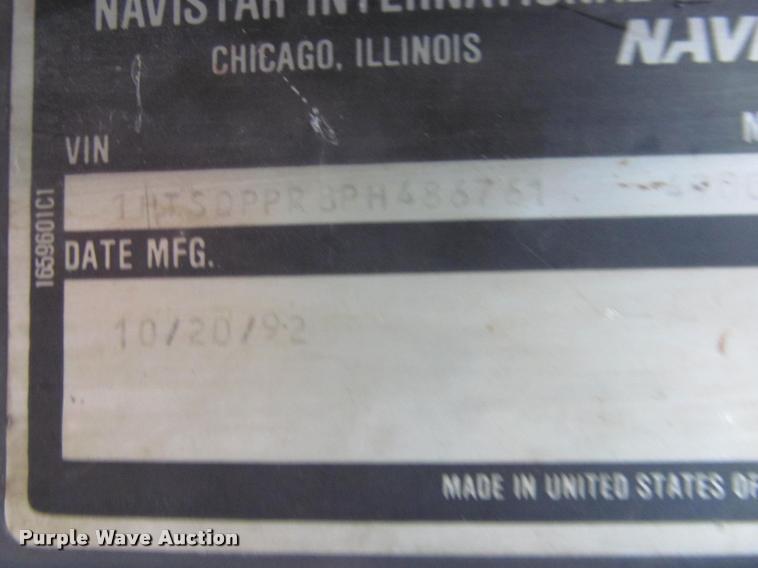 image for item DG9464 1993 International 4900 dump truck