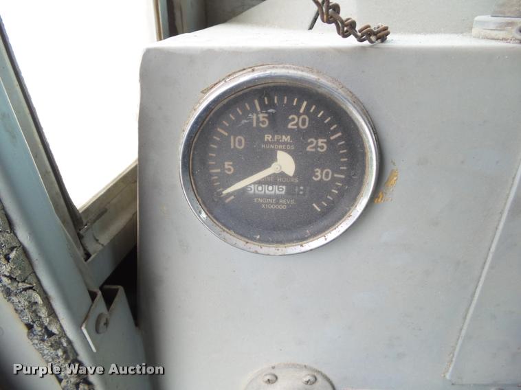 image for item DH9259 1962 Oshkosh M-490-6 tow truck