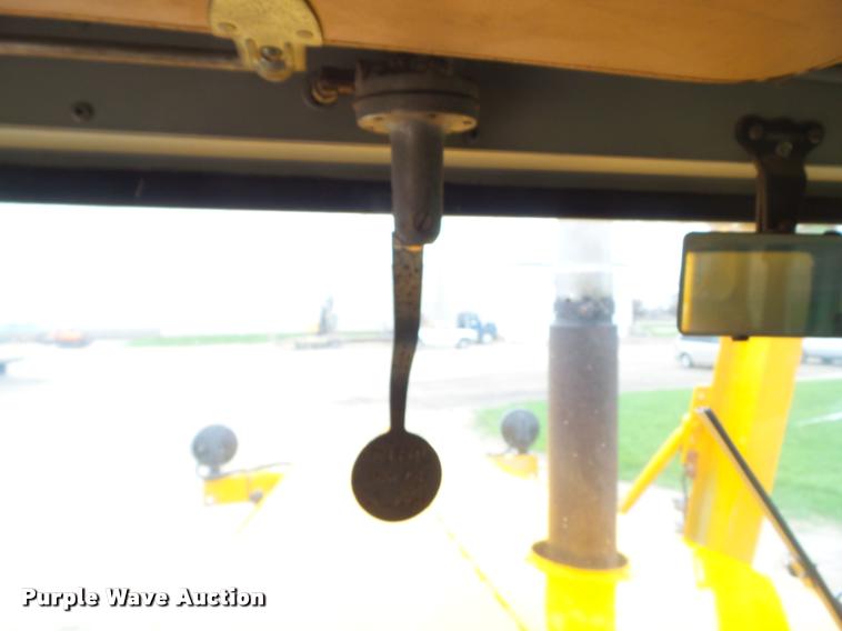 image for item DH9259 1962 Oshkosh M-490-6 tow truck