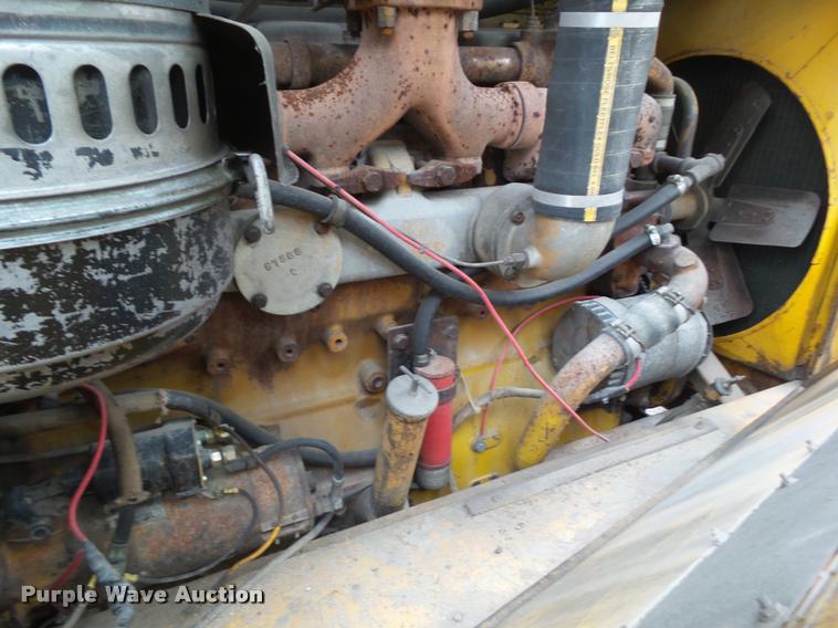 image for item DH9260 1960 Oshkosh W-B-906 flatbed truck