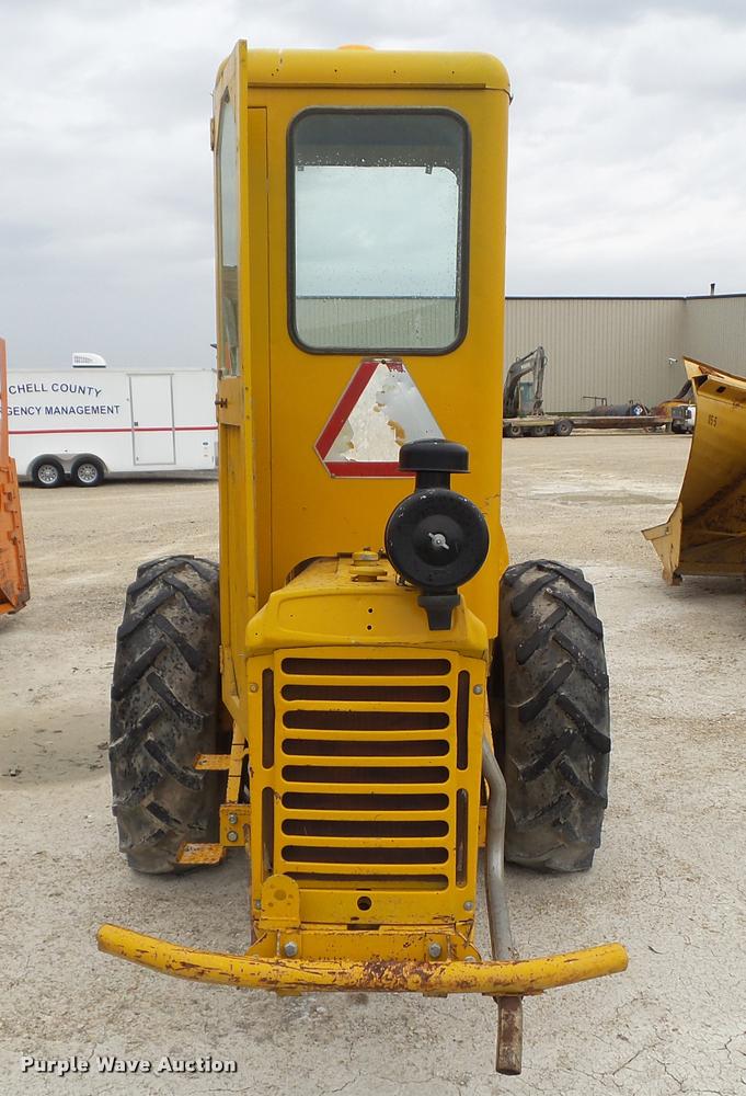 image for item DH9261 Lull SP-210FT Cyclone broom