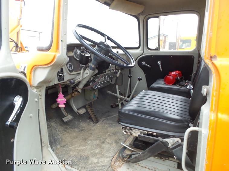 image for item DH9262 1975 FWD KB4-1116 snow thrower truck