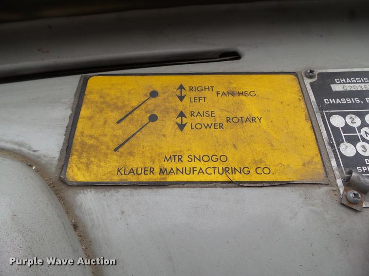 image for item DH9262 1975 FWD KB4-1116 snow thrower truck