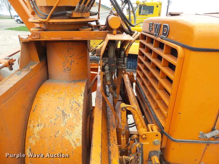 image for item DH9262 1975 FWD KB4-1116 snow thrower truck